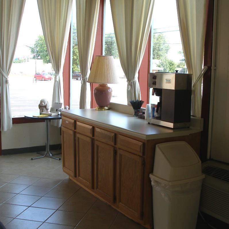 Scottish Inns Mcminnville Dalaman gambar